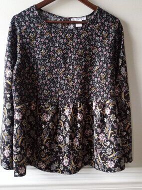 'LASCANA for VENUS' Top Size M Ditzy Floral Black/Multi EUC